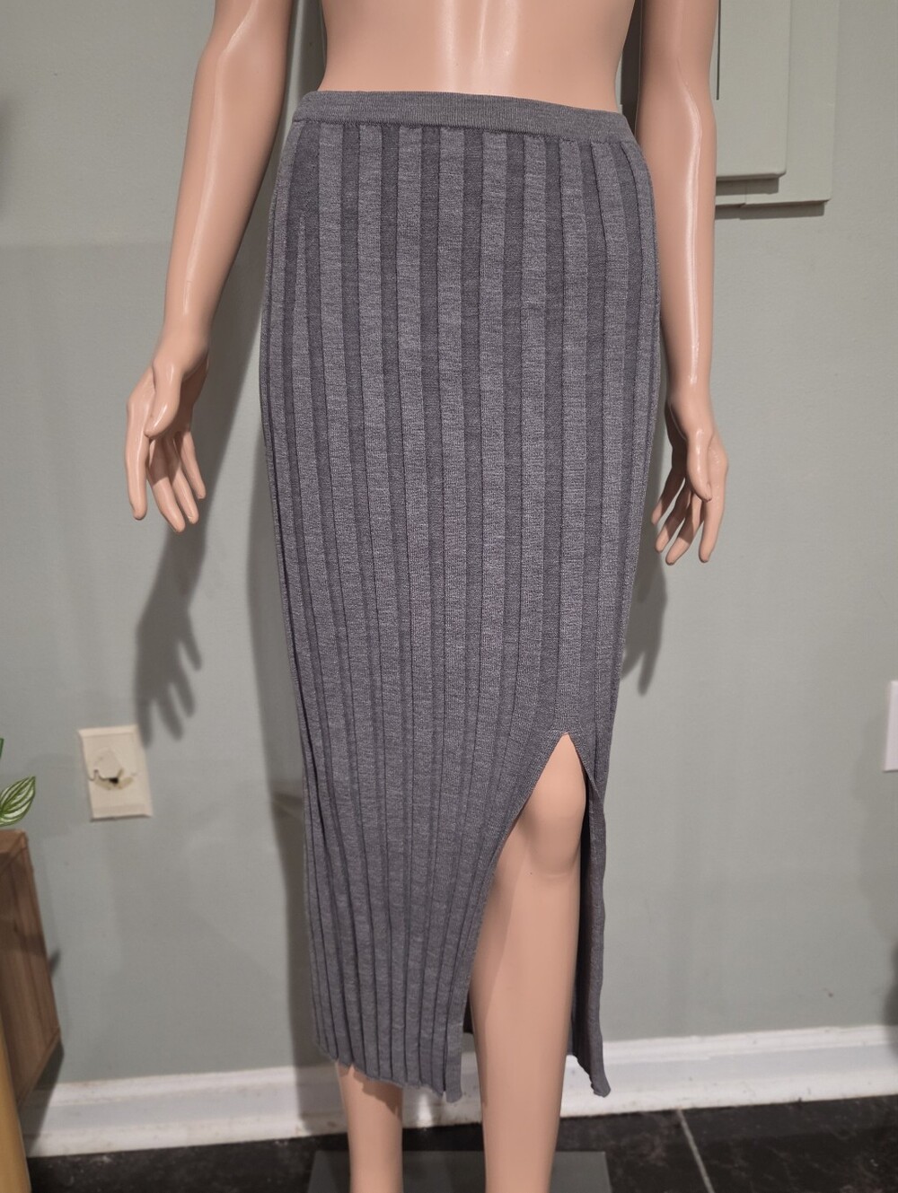 Theory Wide Rib Wool Blend Midi Skirt Gray Size M NWT - Picture 5 of 16